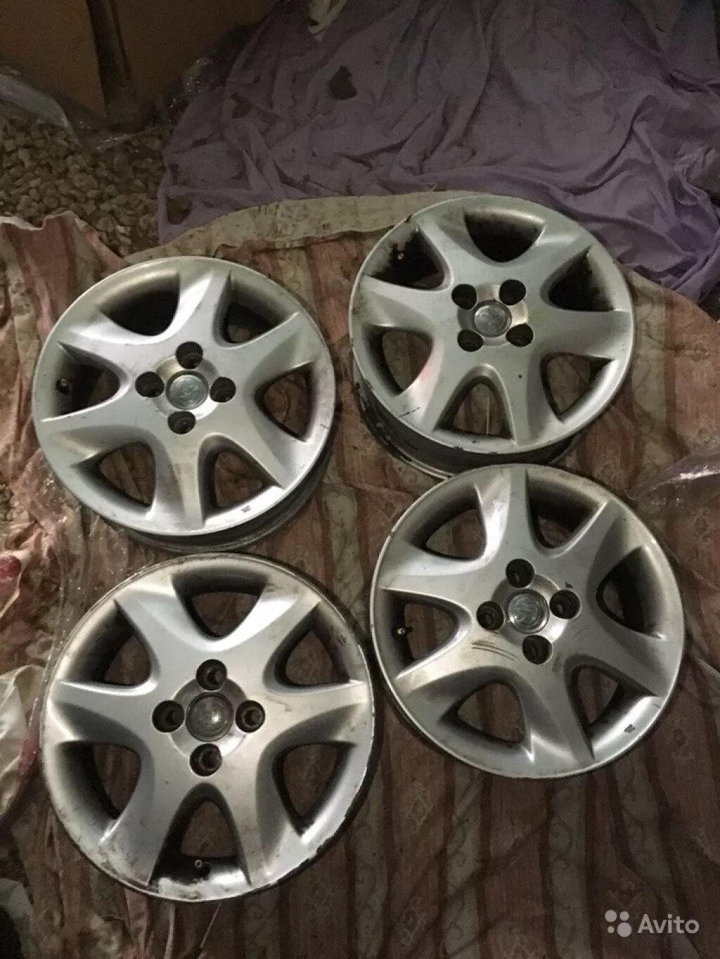 Toyota corolla, 2003 на дисках. Оригинальные диски тойота королла е120. Диски тойота королла 120. Тойота королла 120 r16 205 55. Литые диски тойота королла 120.