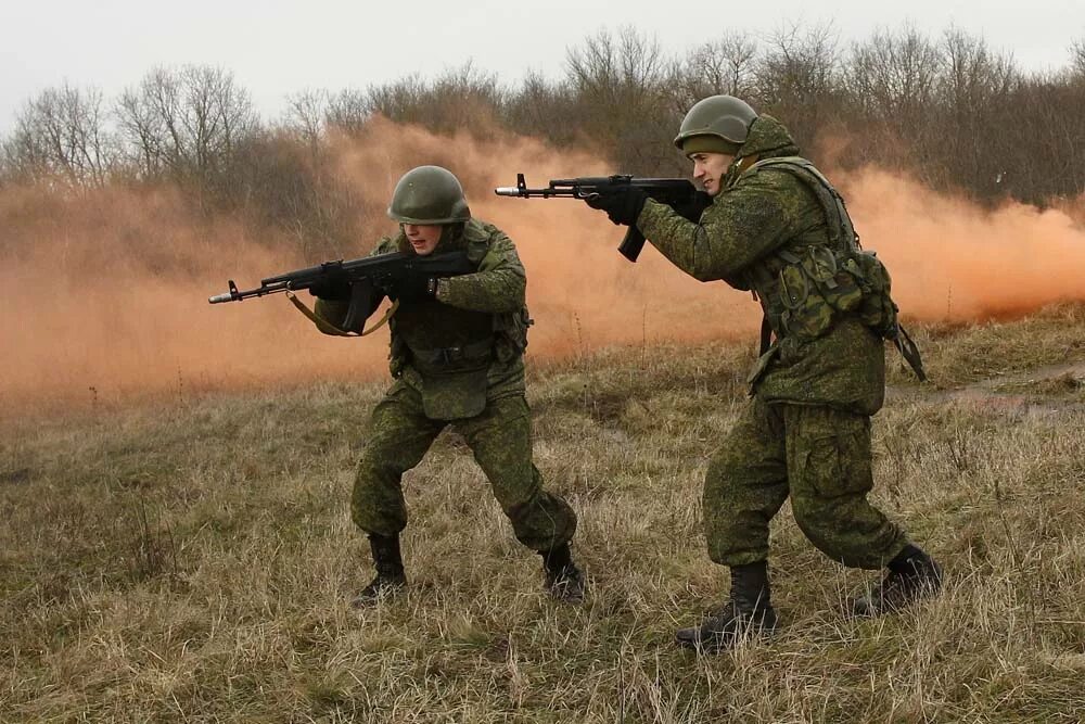 Военные учения. Тактические учения с боевой стрельбой. Военные учения стрельба. Военные учения 7 букв