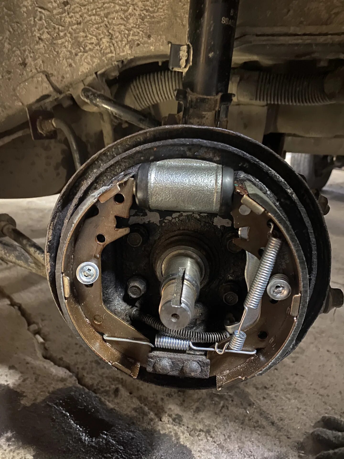 Замена задних тормозных на акцент 2 - Hyundai Accent (2G), 1,5 л, 2011 года свои