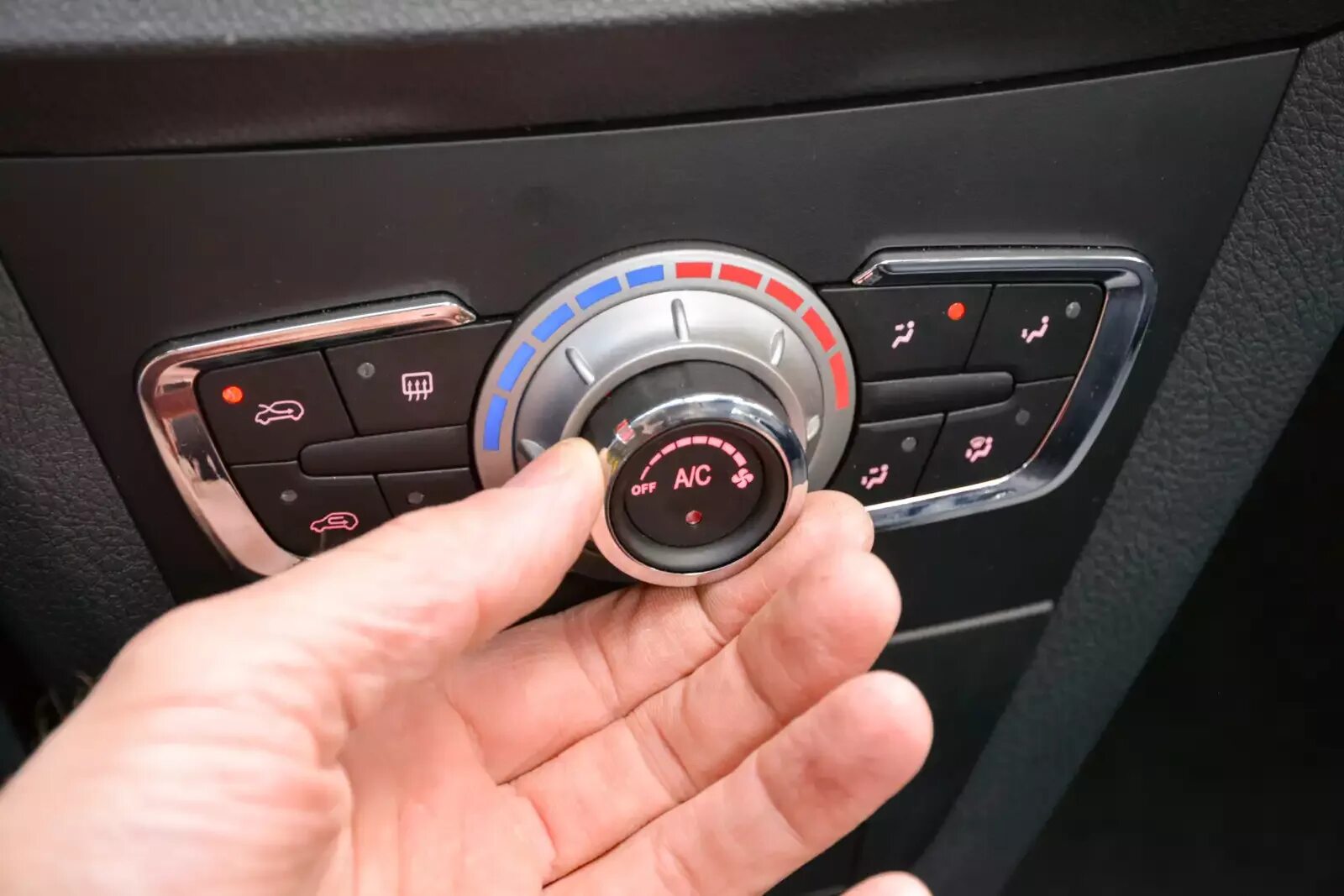 Подогрев на лифан х60. Подогрев заднего стекла на лифан х60. Помпа foton sauvana. Лифан х60 аккумулятор. Предпусковой подогреватель 220в lifan.