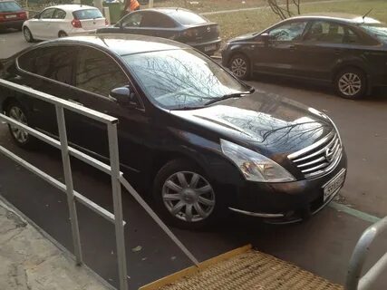 Машина под авто