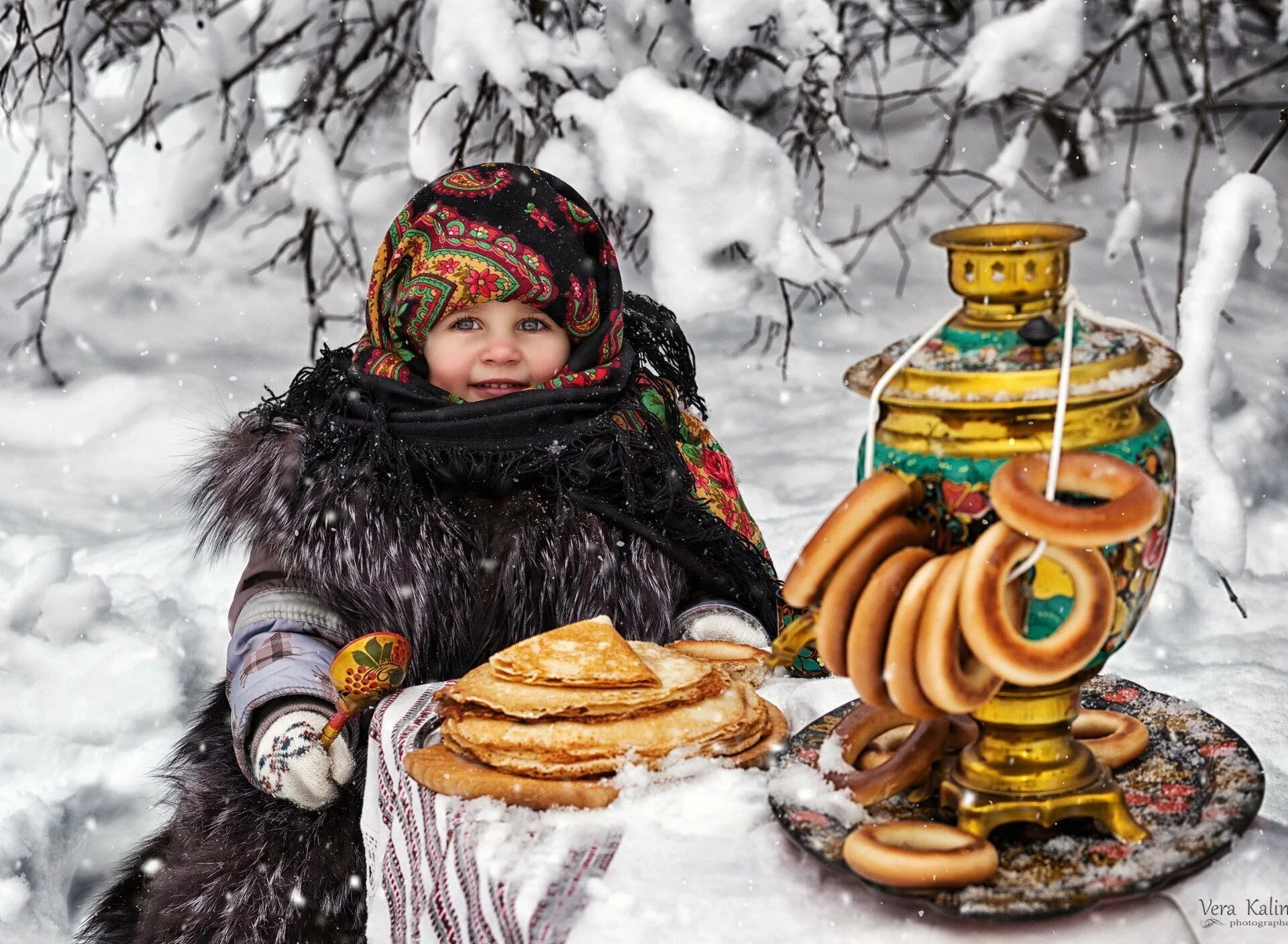 Масленица пришел фото. Масленица. Масленица красиво. Масленица картинки. Масленица девушка красиво.