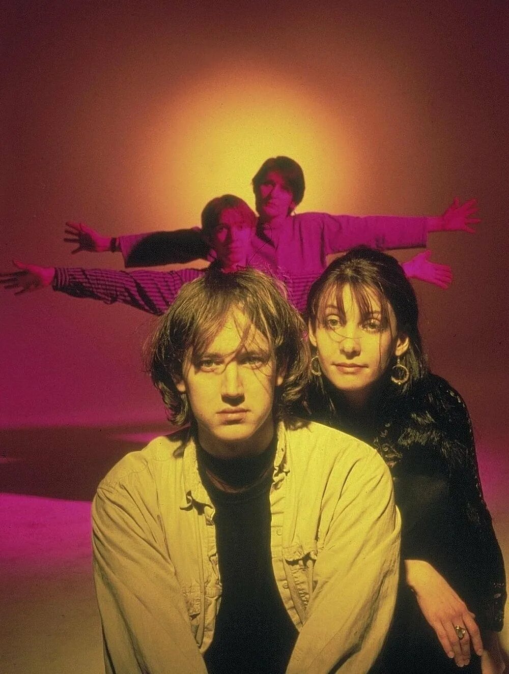 Группа my bloody valentine. Colm o'ciosoig. Кевин шилдс my bloody valentine. Slowdive. Группа my bloody valentine.