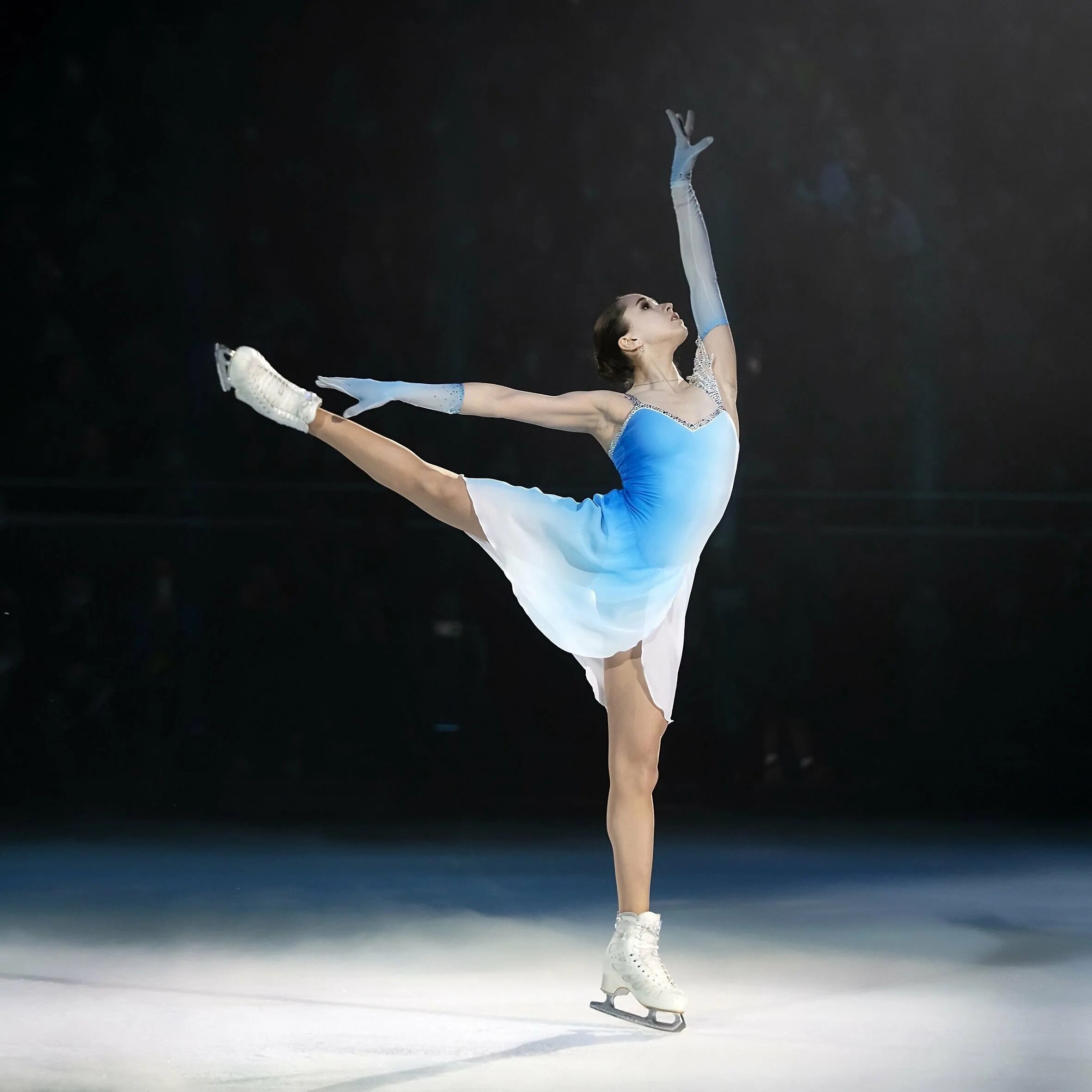 Валиева под песню пыяла. Фигурное катание камила. камила валиева шторм. валиева камилла фигурное катание. камила валиева шоу.