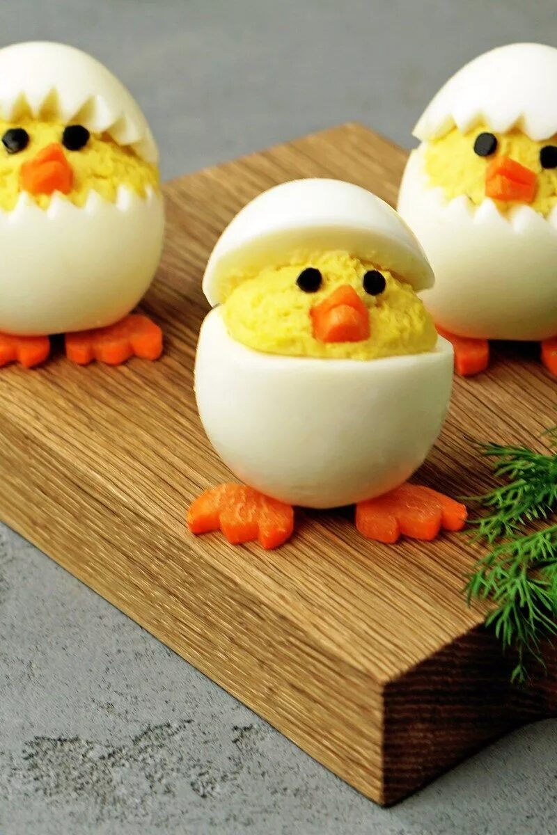 Какие поделки можно сделать из яиц. Фигурки из яиц. украшения из яиц. украшения из вареных яиц. фигурки из яиц для детей.