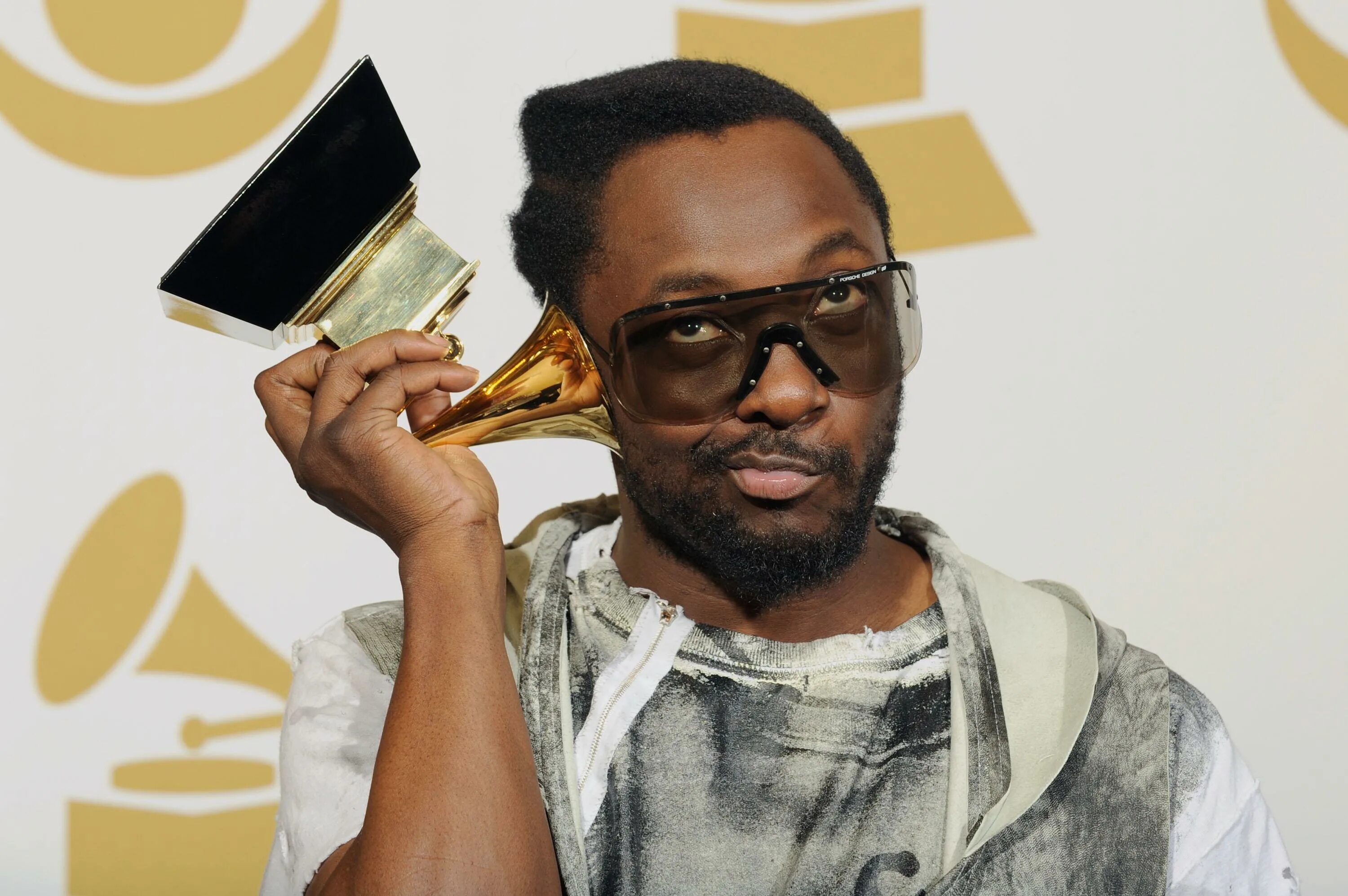 Will a i a. Will i am рэпер. уильям адамс рэпер. уильям адамс will.i.am. william black eyed peas.