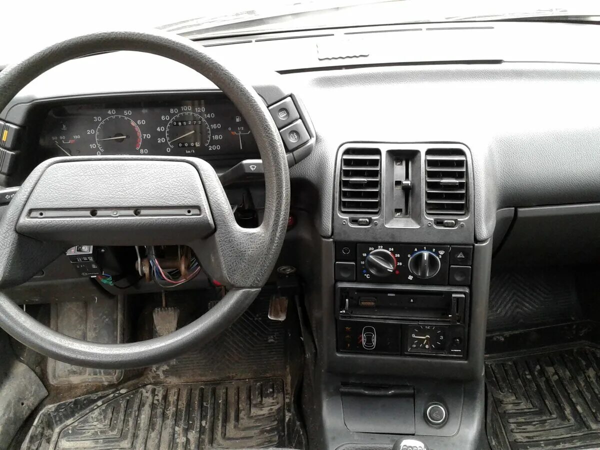 ваз 2110 1997 года салон. приборка ваз 2110. приборная панель ваз 2110 карбюратор. панель ваз 2110 карбюратор. панель ваз 2110 карбюратор.