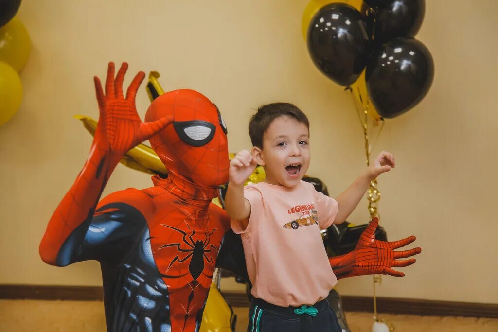 аниматор принцесса на детский день рождения. аниматоры для детей ростов. ростовые костюмы. аниматоры на день рождения ребенка. аниматор микимаус.