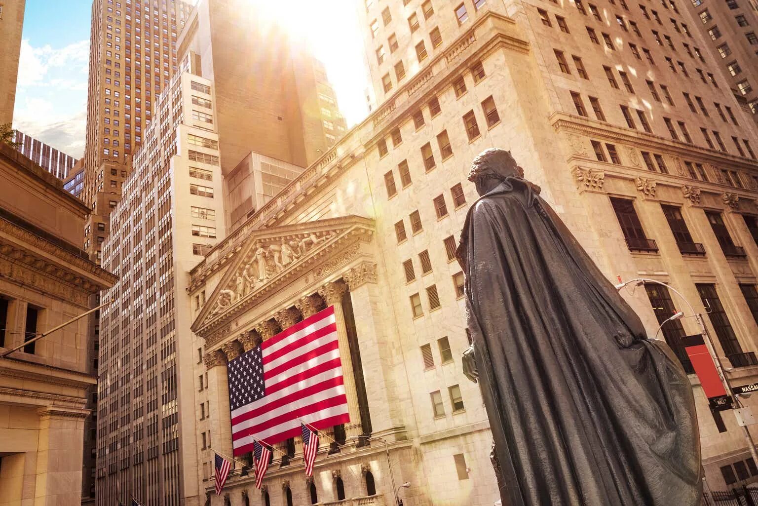 Wall street нью йорк. Wall street is. Манхэттен нью-йорк уолл стрит. Wall street is. Уолл стрит улица в нью-йорке.