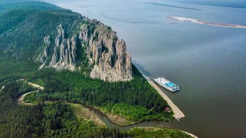 Якутск стоит на реке лена