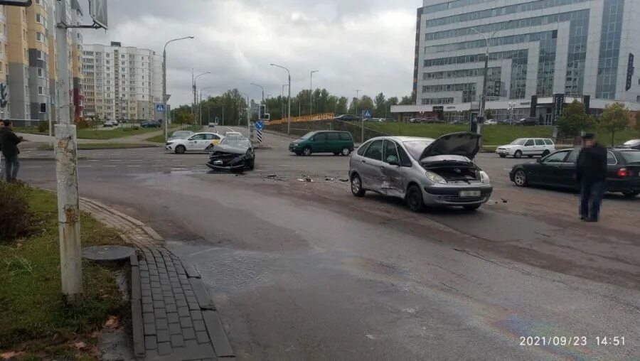 Переговоры минск 1 иминск2 фото. Минск за 1 день на машине. Пр. Минск за 1 день на машине. Маршруты по беларуси на машине.