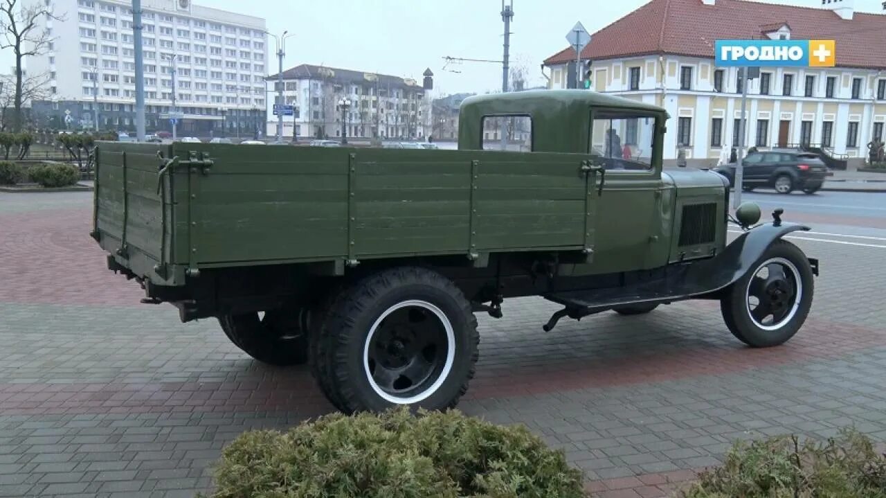 Полуторка город. ГАЗ 17. Военные Грузовики завода ГАЗ. Полуторка автобус. ГАЗ 2023 грузовой.