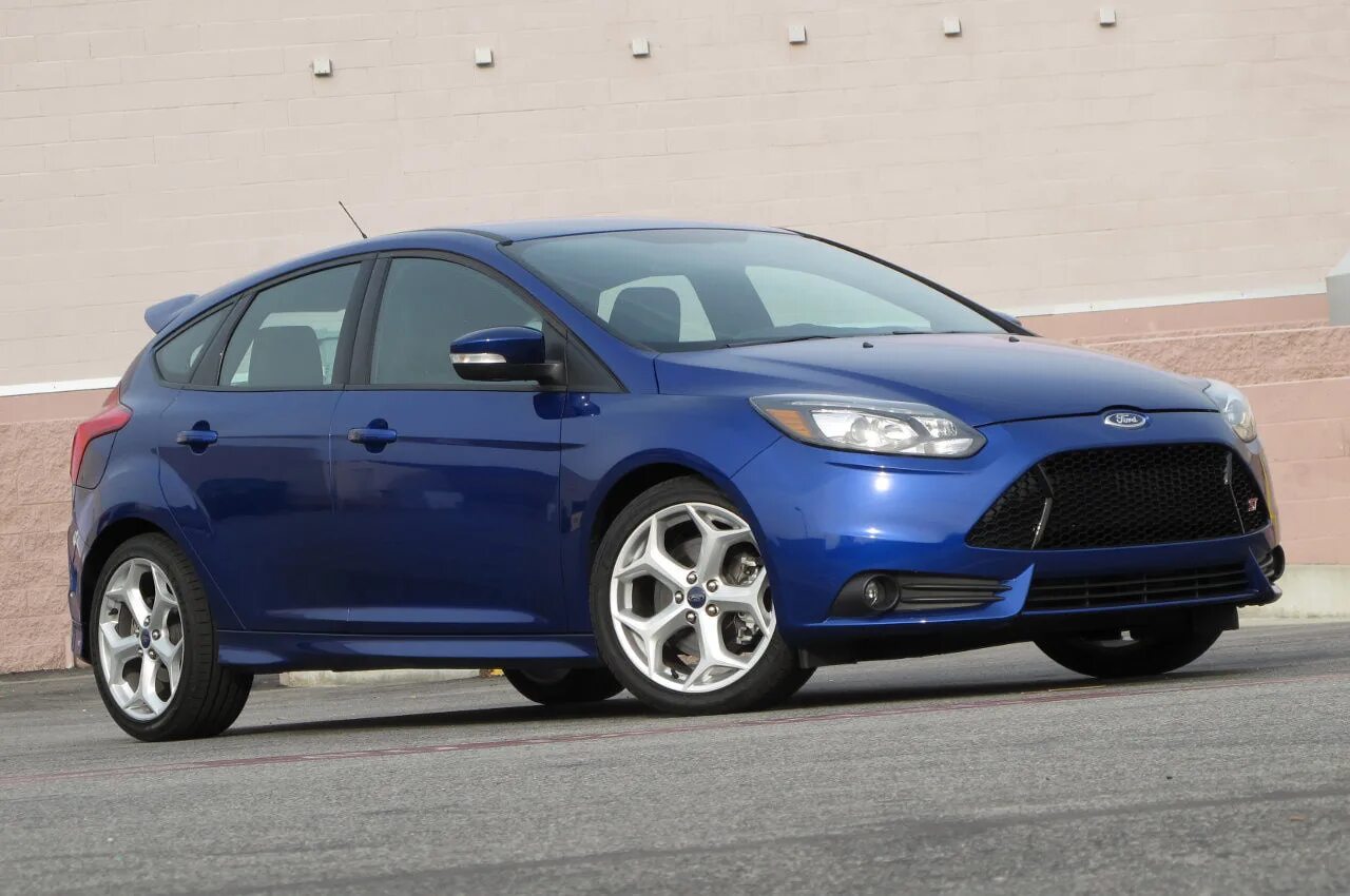 Ford Focus St 2013. Ford Focus 3. Ford Focus 2 2013. Ford Focus 3 хэтчбек St. Форд кузов хэтчбек