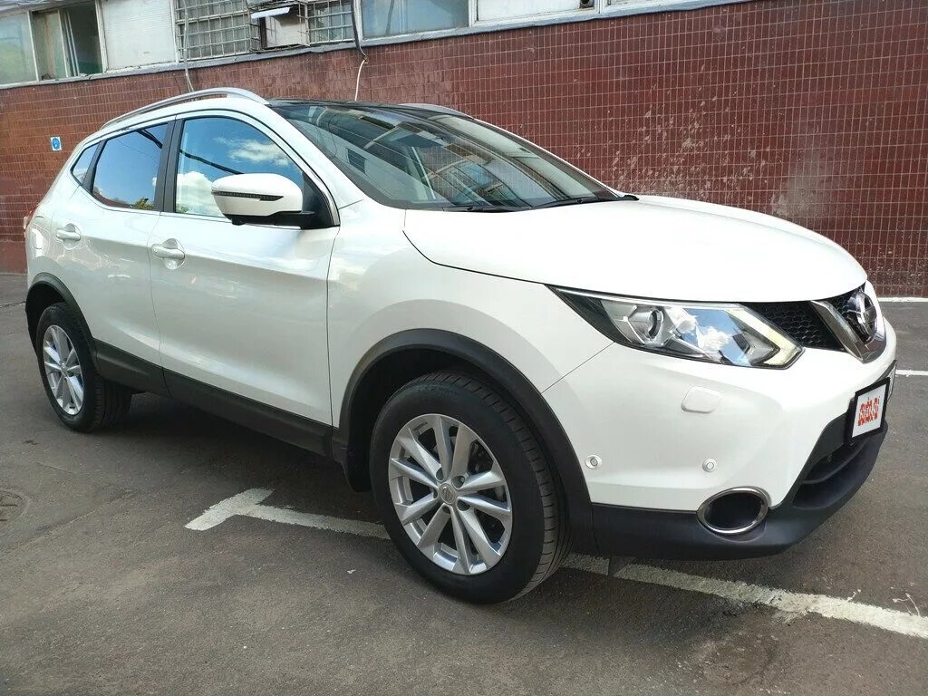 Nissan qashqai белая. Nissan кашкай белый. Nissan кашкай белый. Ниссан кашкай 2015 белый перламутр. Nissan qashqai 2017 белый.