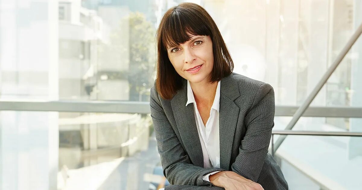 Бизнес вумен. Бизнес леди 2024. Confident woman business. Успешная женщина картинки. Business lady.