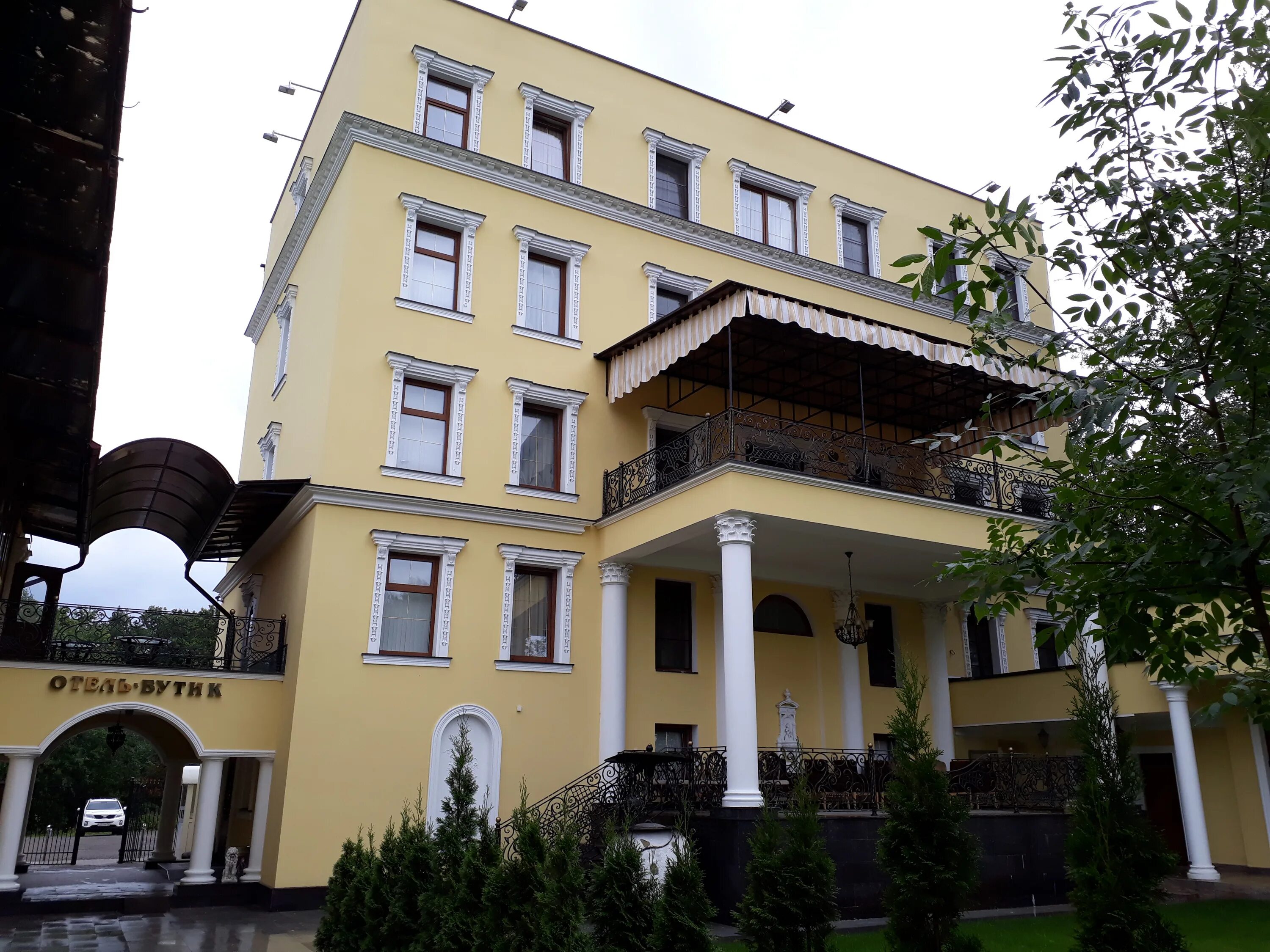 ресторан загородный очаг подушкинское. подушкинское шоссе одинцово. загородный очаг ресторан в одинцово. подушкинское шоссе одинцово. загородный очаг одинцово царский зал.