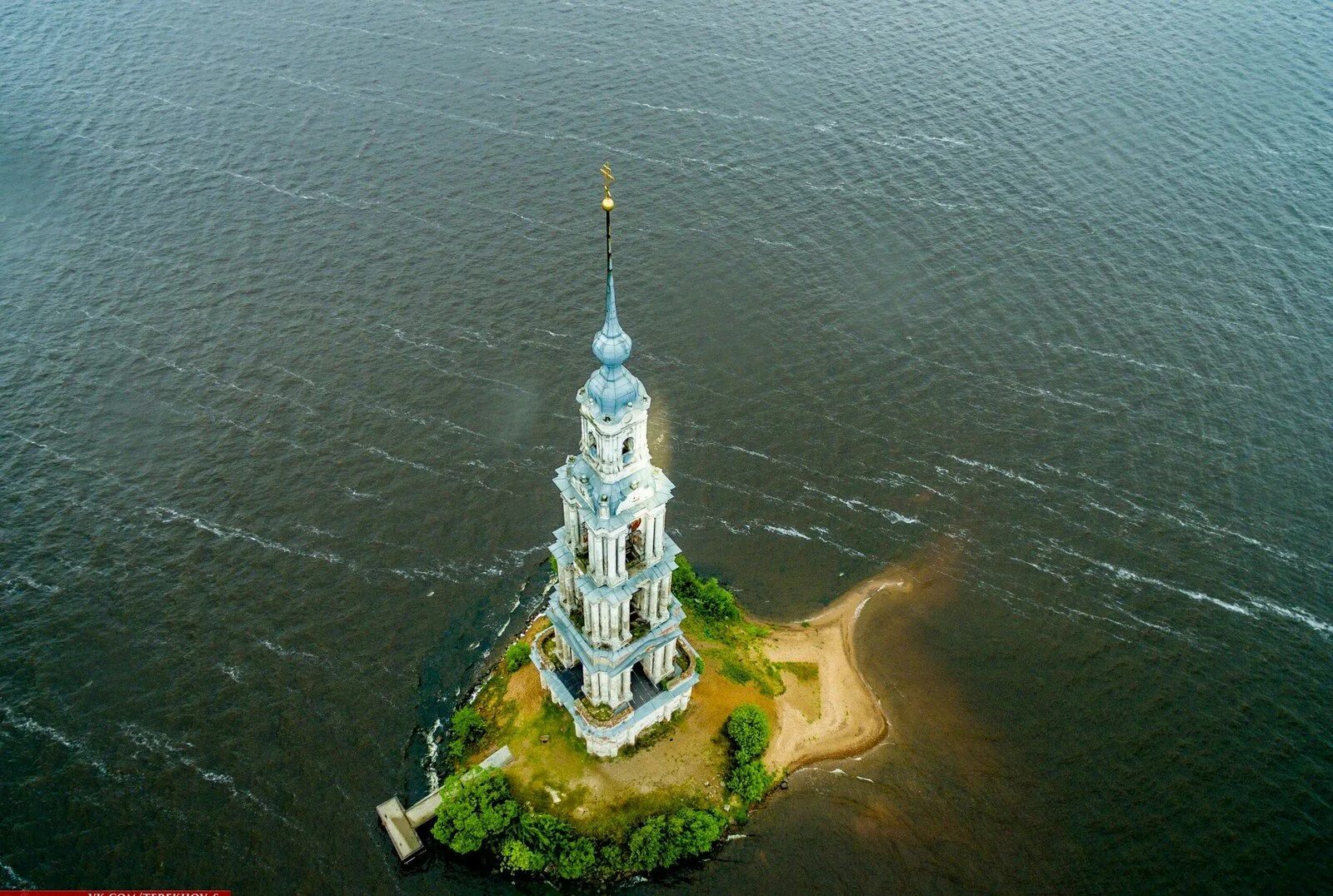 Города окруженные водой. Калязинская колокольня Калязин. Колокольня Никольского собора в Калязине. Колокольня Рыбинское водохранилище. Колокольня Никольского собора, Калязин, Тверская область.