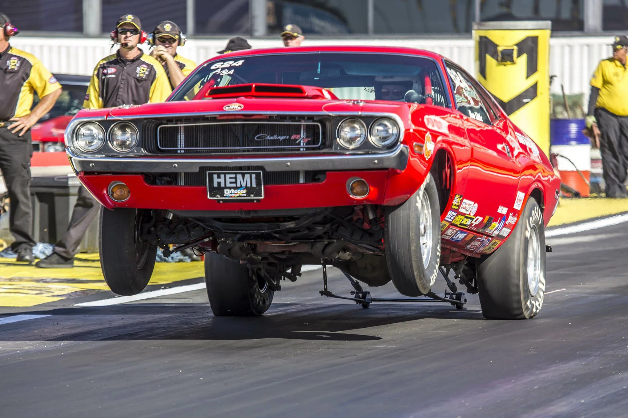 Рейсинг авто. Drag Racing гонки. Автоспорт драг рейсинг. Машины драг рейсер. Американский драг рейсинг.