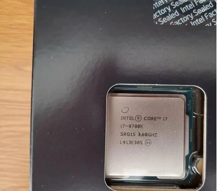 Intel r core tm i7 9700k. Процессор intel core i7-9700k. core i7 9700. intel i7 9700k. core i7 9700k box.