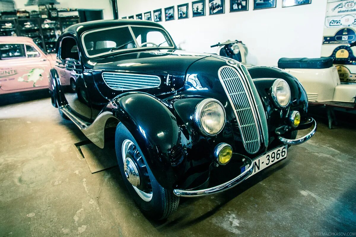 старые машины. старые отреставрированные машины. реставрированные раритетные автомобили. реставрированное авто. восстанавливаем газ 21.