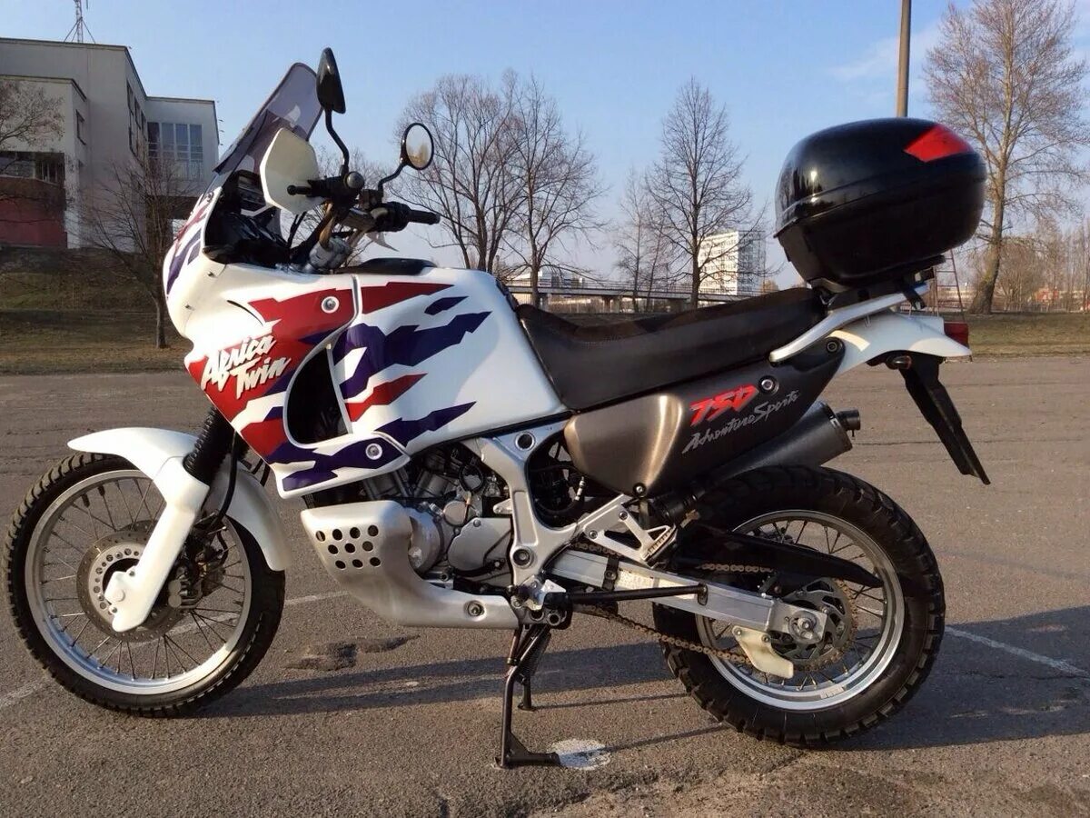 Honda Africa Twin 750. Honda XRV 750 Africa Twin. Мотоцикл Хонда Африка Твин 750. XRV 750 Africa Twin.