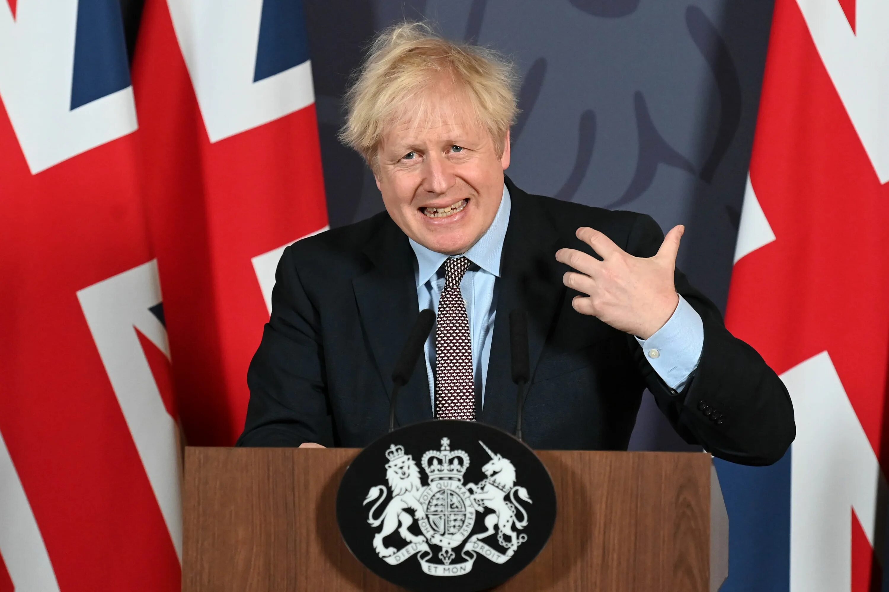 Премьер министр изображенный на 5. Премьер министр Великобритании 2023.