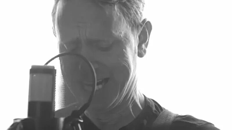 Depeche mode broken live studio. Broken live. Depeche mode - broken (live studio session) дата выхода. Kishdoodles. Strokes last night album.