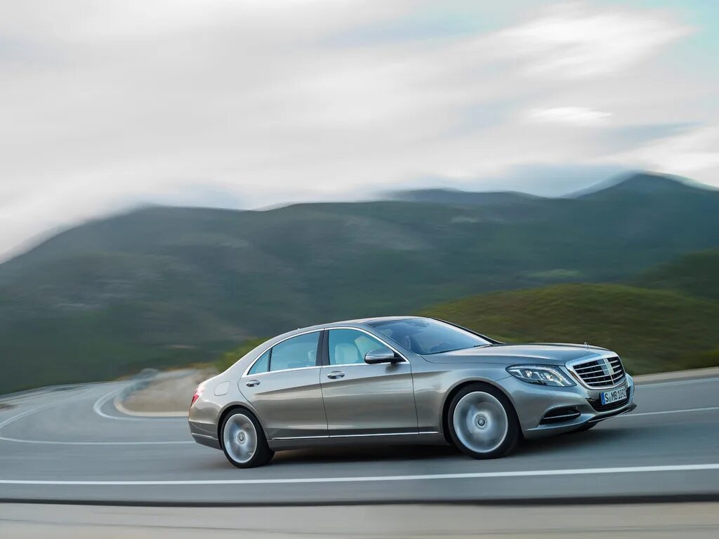 Mercedes-Benz s 400. Mercedes-Benz s400 2014. Мерседес-Бенц седан s-class. Мерседес Бенц w222.