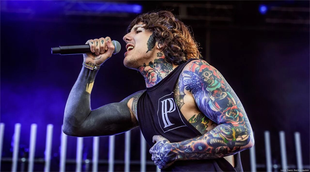 Tattoo black bounce песня. Beat the devil's tattoo тату. Mad black владимир пирсинг. Brooklyn bounce bass, beats melody. Tattoo black bounce песня.