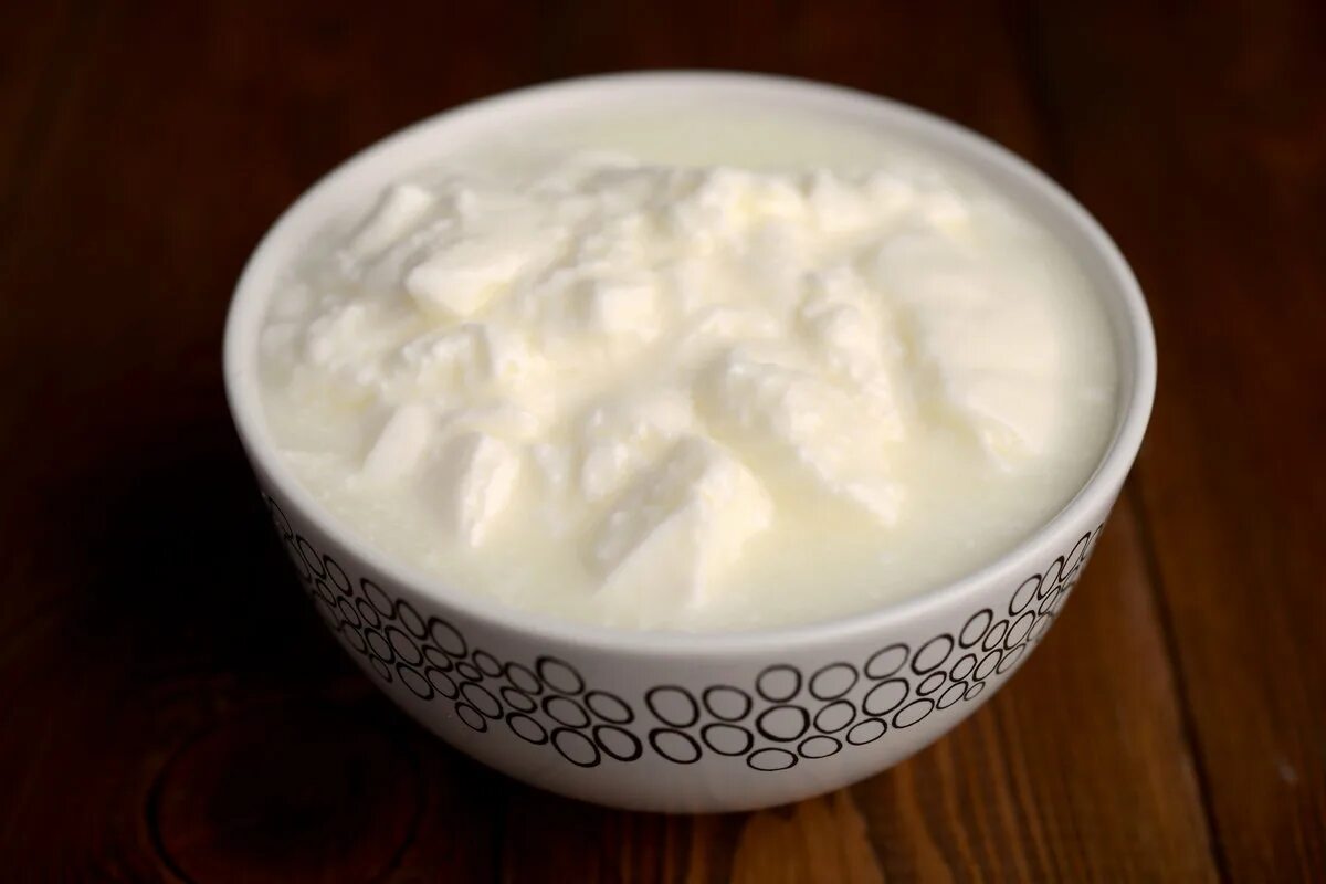 Забродивший айран. Катык и айран. катык мацони. айран кчр. карачай айран.