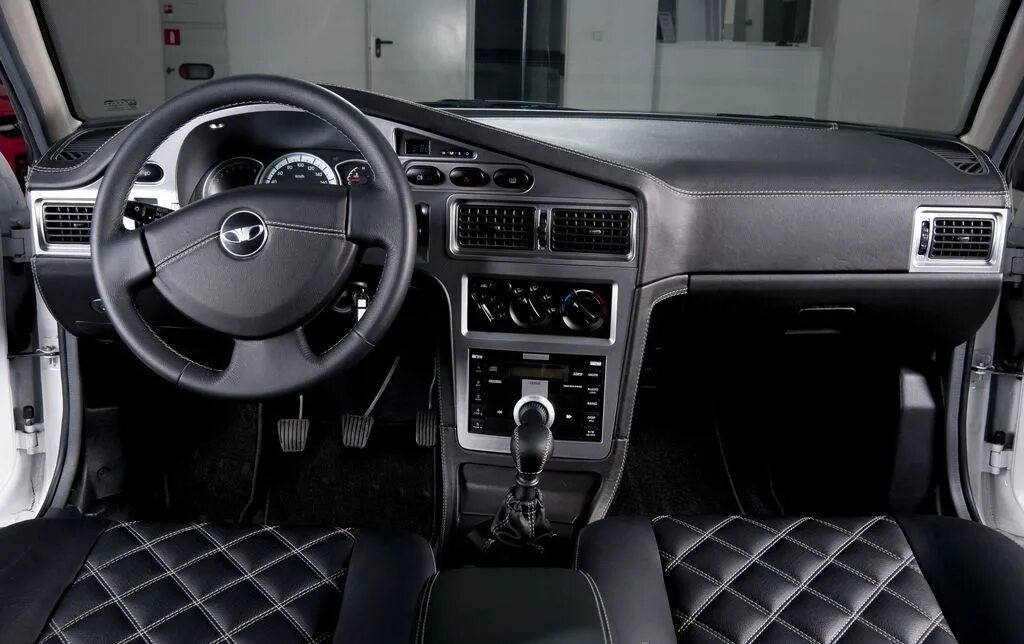 Салон нексия n150. Daewoo nexia 2 салон. Daewoo nexia 2 салон. Нексия н150 черный салон. Нексия н100 салон.