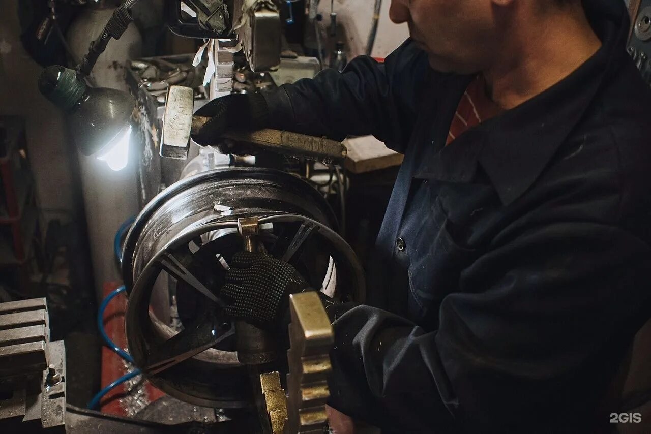 Центр ремонта дисков. Правка дисков аргон. Сварка колесных дисков. Центр ремонта дисков. Пескоструй покраска правка дисков петрозаводск.