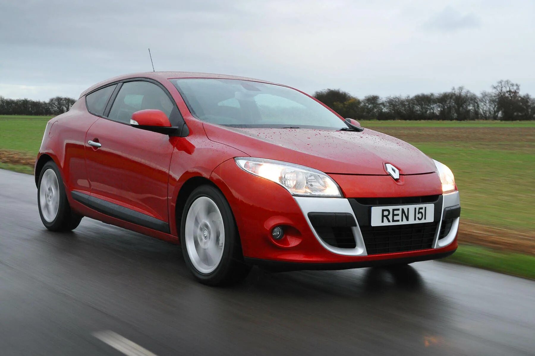 Reno megane 3 купе. Renault megane coupe 2012. Renault megane 3 coupe. рено меган 3 купе. Renault megane rs 2012.