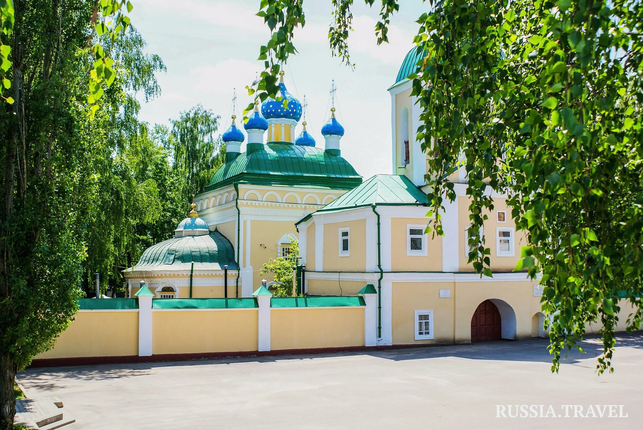 Орловская область города. Ливны Орловская область. Природа города Ливны. Орловская область Ливны Церковь. Город Ливны Орловская область храм Сергиевский.