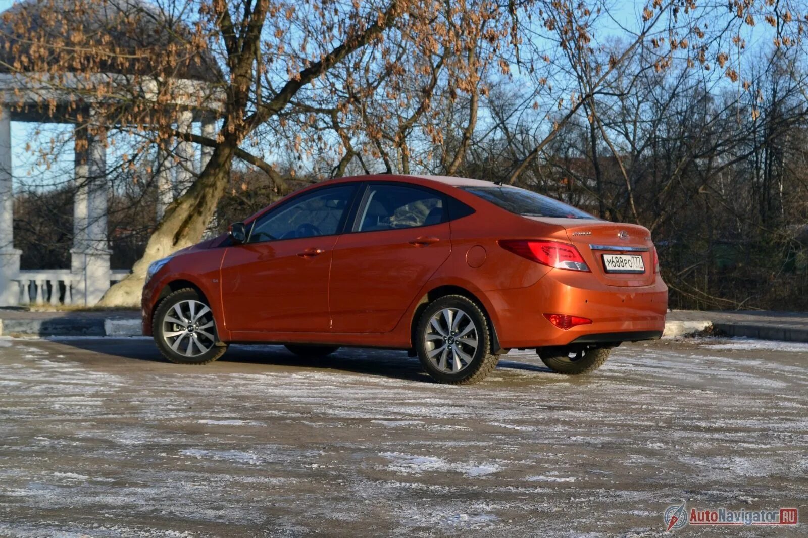 Hyundai Solaris желтый. Хендай Солярис желтый. Желтый акцент Хендай на драйв. Желтая Хендай Солярис такси.