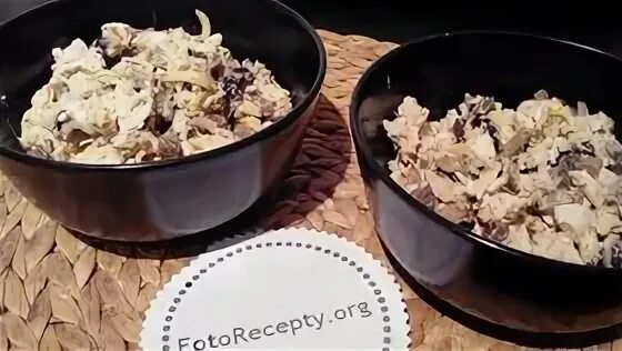 Салат с черносливом и ананасом и куриной грудкой грецкими орехами. Куриная грудка с орехами. Салат с куриной грудкой и черносливом и грецким орехом рецепт. Салат с курицей и черносливом и грецкими орехами и сыром и огурцом. Грудка с черносливом и грецкими орехами