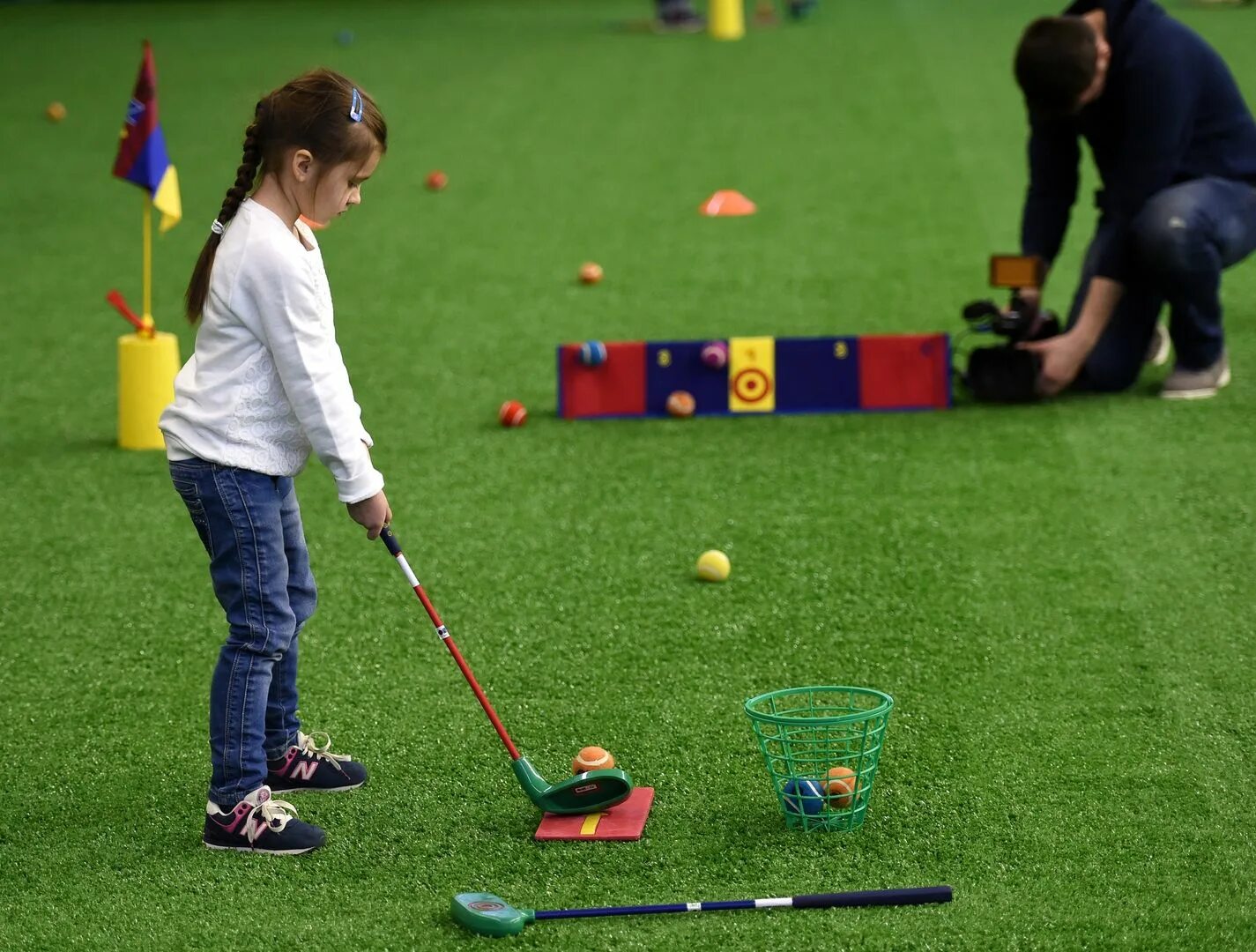 Snag гольф. Snag гольф для дошкольников. Мини гольф игра. Mini Mini Golf дети.