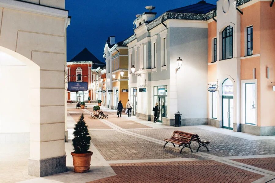 Outlet сайт. Аутлет Вилладж Котельники. Аутлет Вилладж белая дача. Аутлет белая дача парк. Outlet Village белая дача, Котельники.