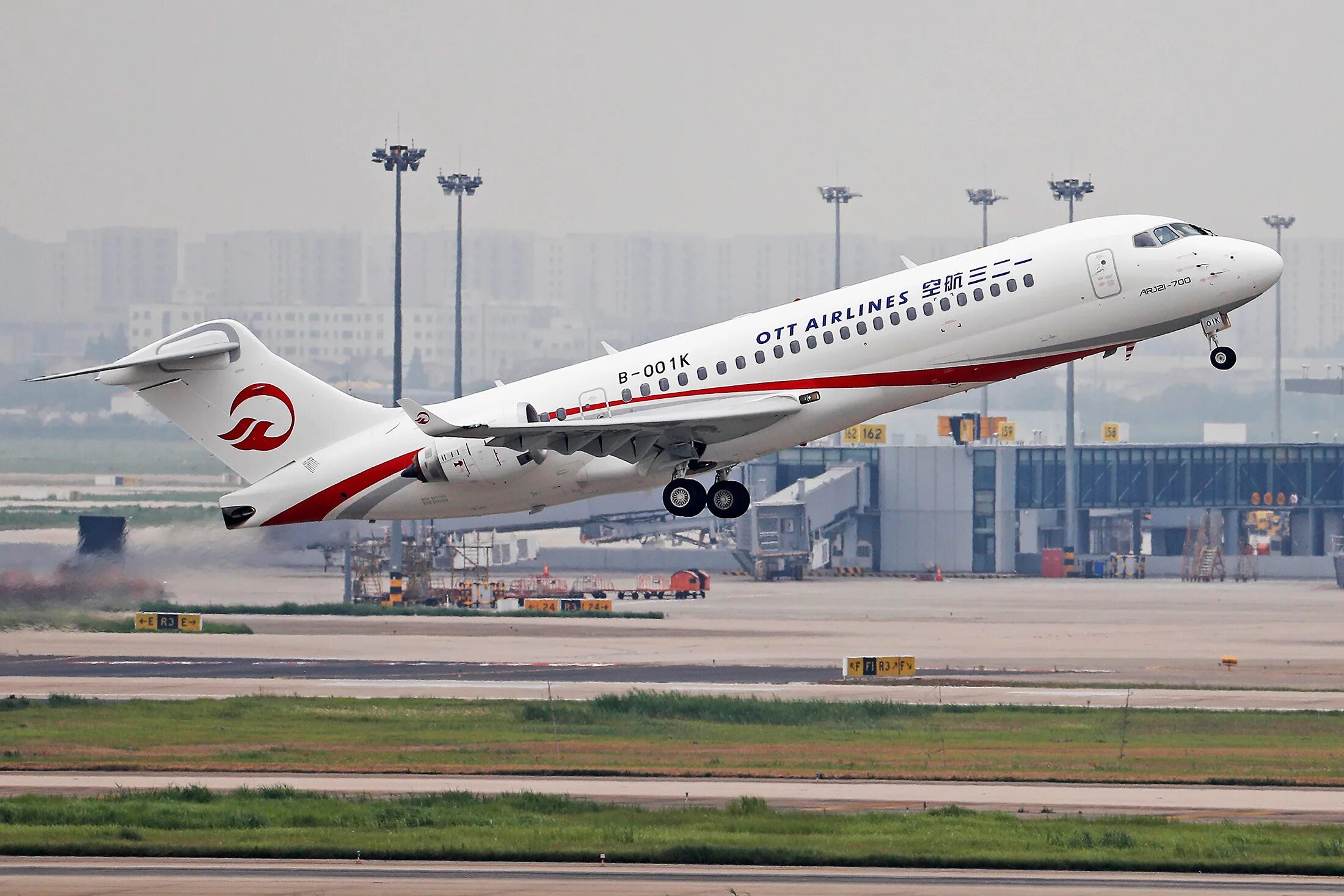 Авиарейсы в китай. C919 пассажирский самолёт. C919 China Eastern Airlines. Comac c919. C919 Air China.