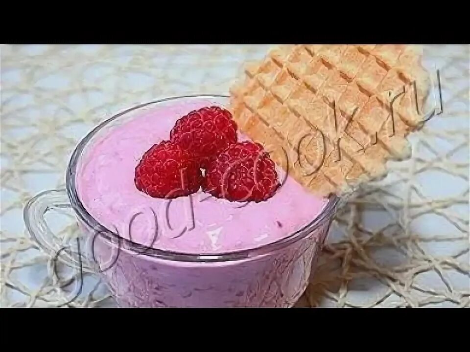 Заварной малиновый. Эклеры с клубникой. Малиновый крем. Пирожное шу баттерфляй. Малиновый крем.