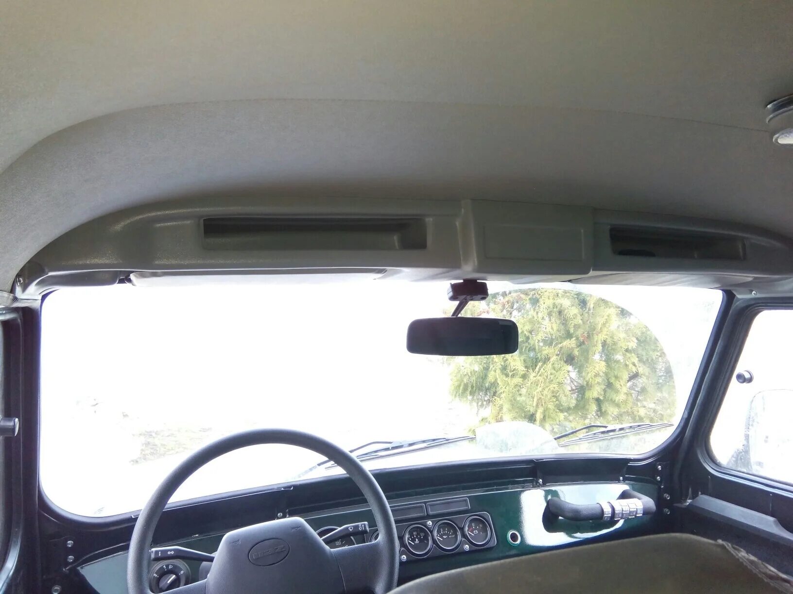 Полка на буханку. Полка верхняя под магнитолу уаз 469 хантер. Полка на буханку. Полка верхняя уаз 452. Полка на уаз 3303.