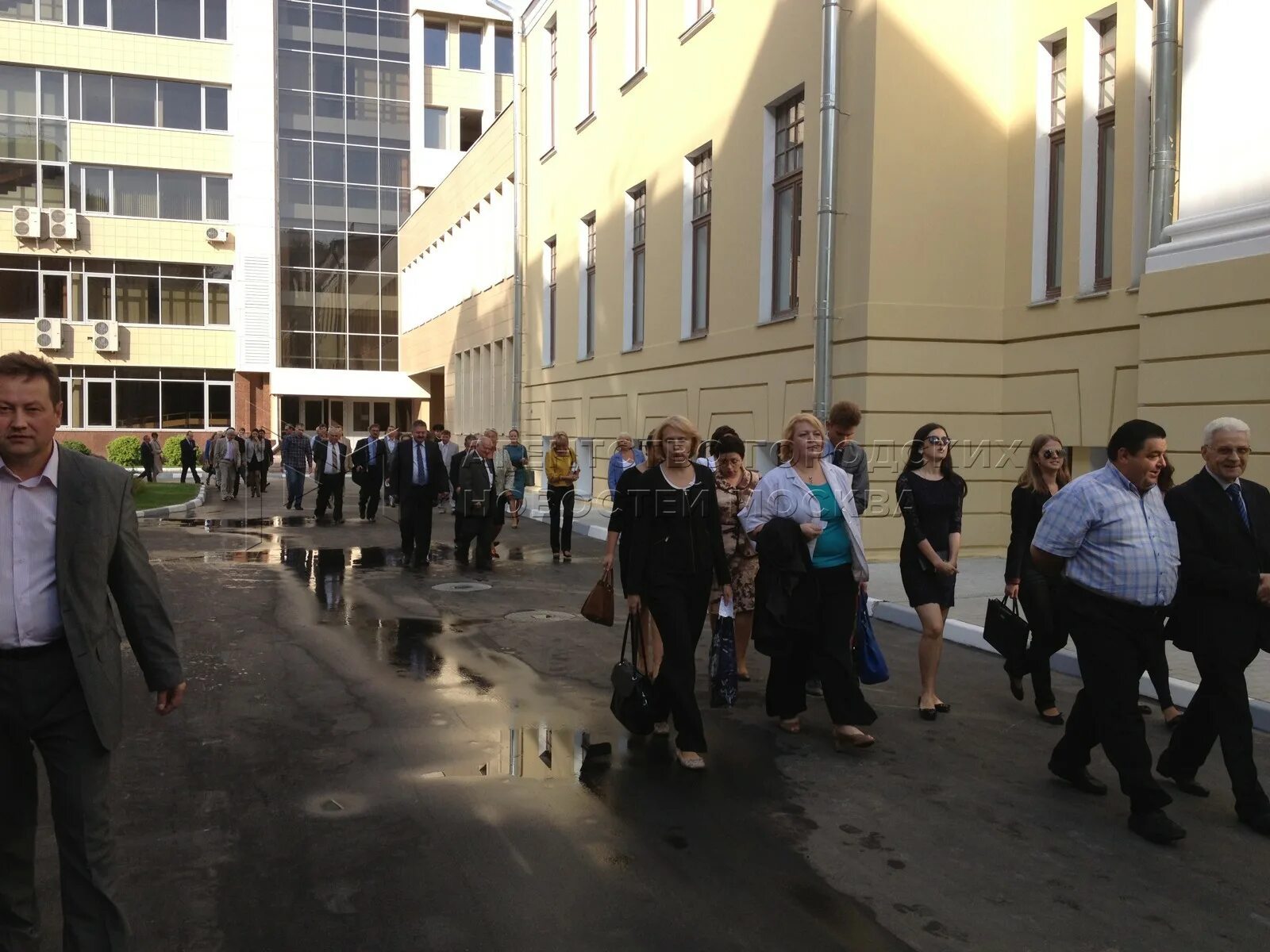 Рэу им плеханова схема корпусов. Рэу им плеханова внутри. Плеханова университет 2 корпус. Аудитория 266 6 корпус рэу им г. В.