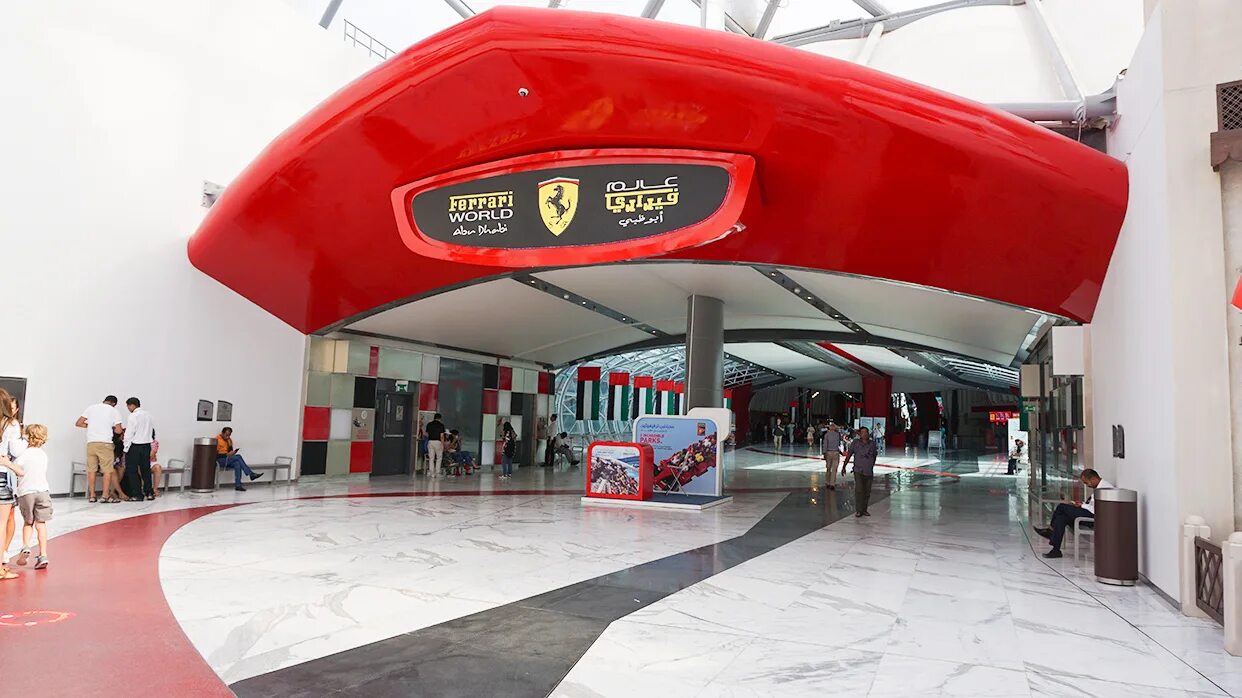 Ferrari World Абу-Даби. Тематический парк Ferrari World (Абу-Даби). Ferrari World Абу-Даби аттракционы. Феррари парк Абу Даби аттракционы.