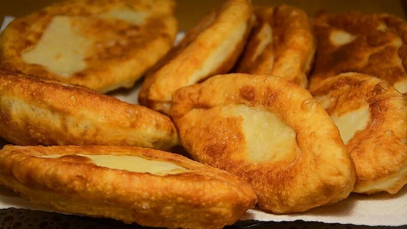 Fried Russian Pies (pirozhki) Russian recipes, Food, Recipes