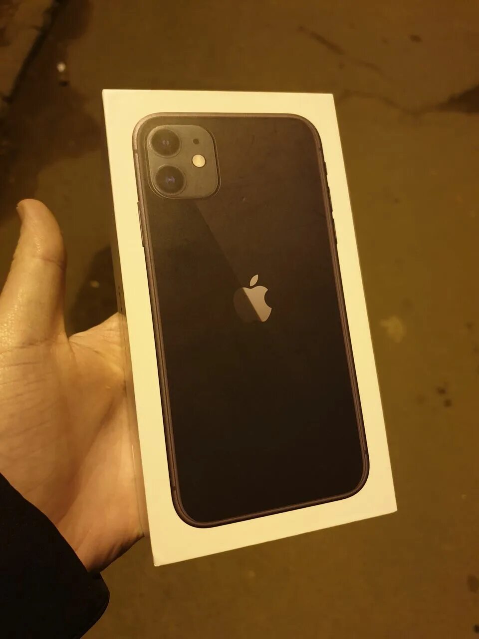 Коробка нового айфона. Айфон 11 64 ГБ черный. Iphone 11 64gb Black. Iphone 11, 64 ГБ, чёрный. Айфон 11 64 гигабайта.