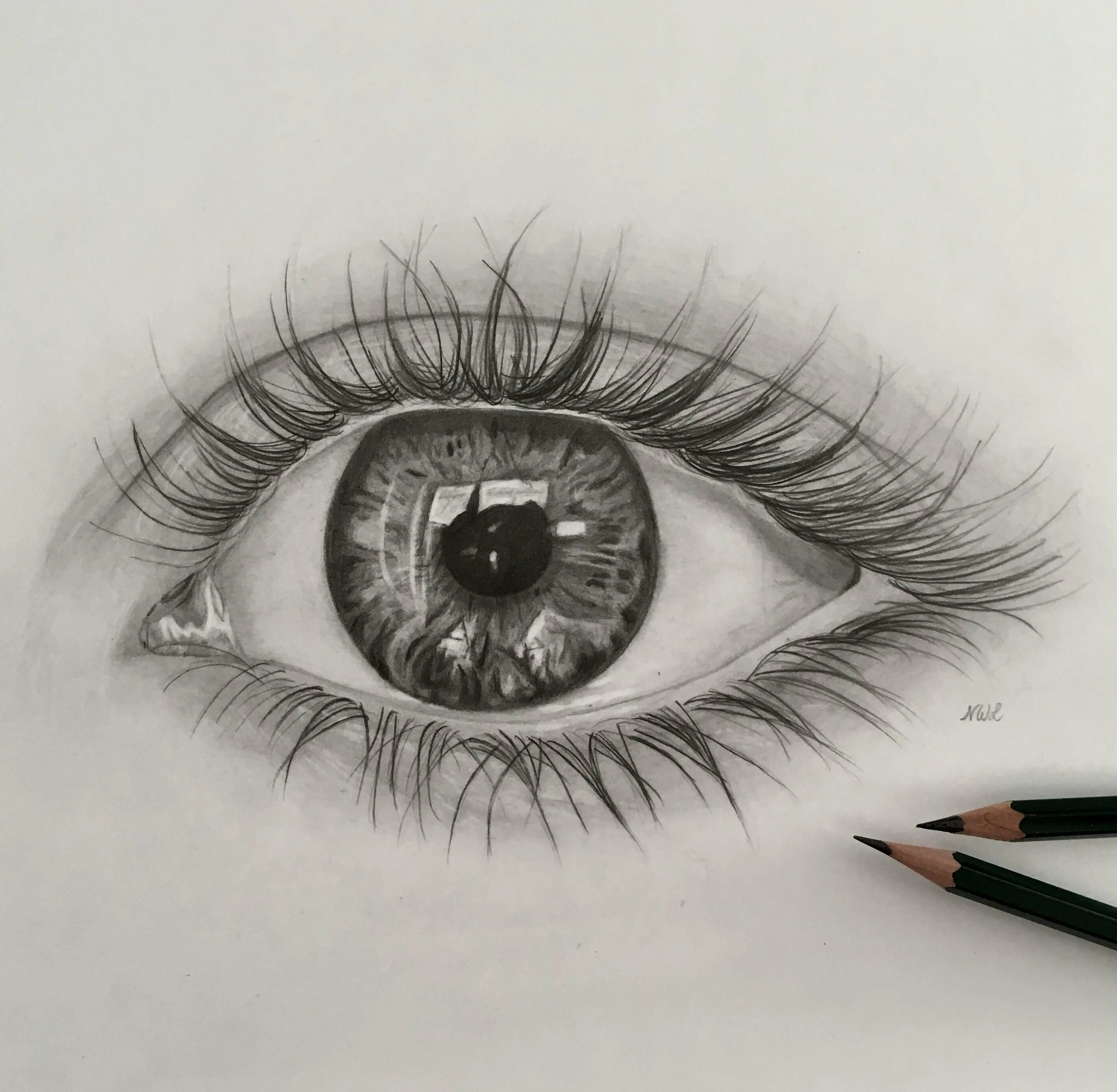 Глазки карандашом. Глаза нарисованные. Карандаш для глаз. Красивый глаз карандашом. Рисование глаза карандашом.
