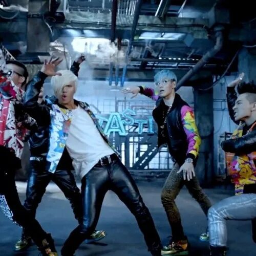 Big bang fantastic baby. G dragon fantastic baby. Биг бэнг fantastic baby. G-dragon. Песня фантастик бейби big bang.