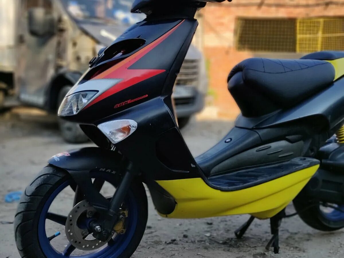 Скутер 50 инжектор. Aprilia sr 50. aprilia sr 150 2001. aprilia sr50 инжектор. aprilia sr50 3.