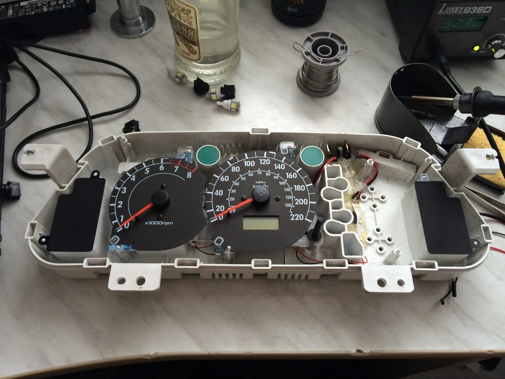 На киа спектра 2007 панель приборов. Панель спектра. Приборка kia spectra. Приборный щиток киа спектра. Приборная панель киа спектра 2007.