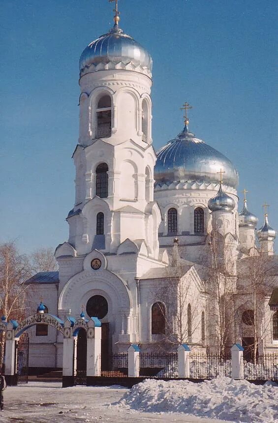 Казанская церковь бийск. Успенская церковь бийск. Храм казанской иконы божией матери (бийск). Успенская церковь бийск. Церковь димитрия ростовского.